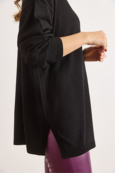 Olalook Kadın Siyah Viskon V Yaka Mini Yırtmaçlı Dökümlü Basic İnce Triko Kazak KZK-19001013