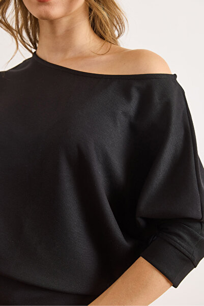 Olalook Bluză neagră pentru femei, cu decolteu barcă, din modal, cu cheie, BLZ-19003133