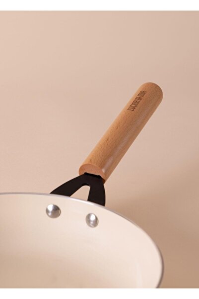 The Mia Cucina Di Mia Tava 24 cm