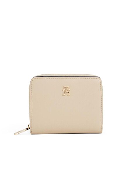 Tommy Hilfiger Women's Beige Zipper Wallet