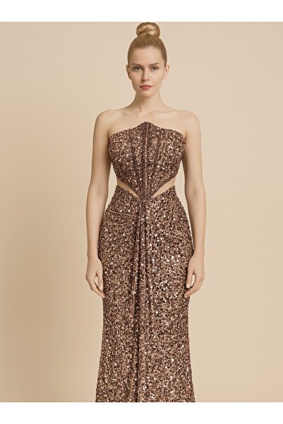 Hürrem Aldinç PAYETLİ STRAPLEZ ABİYE – IŞILTILI VE ZARİF TASARIM VİZON