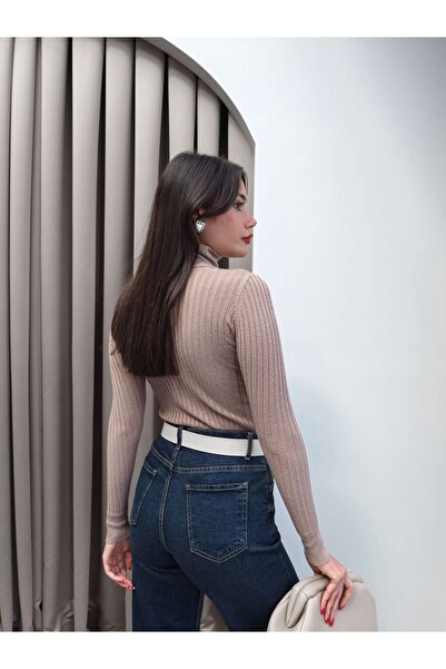 ESRAHELVACI Ribbed Turtleneck Sweater