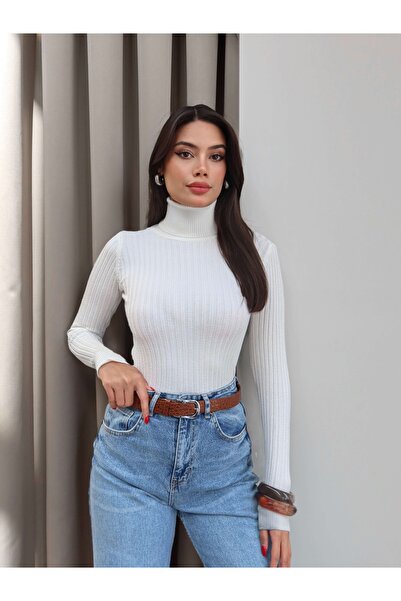 ESRAHELVACI Ribbed Turtleneck Sweater