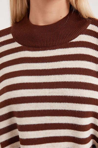 LE CARAMBOLE Women's Brown Stone Striped Oversize Slit Poncho Sweater