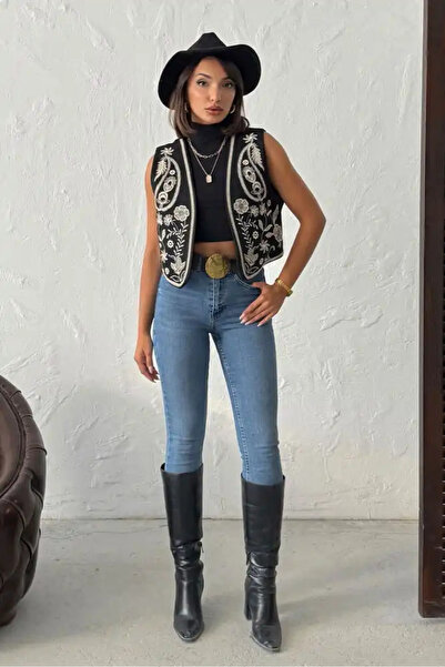 cemo Embroidered Suede Vest – Western Style Elegance