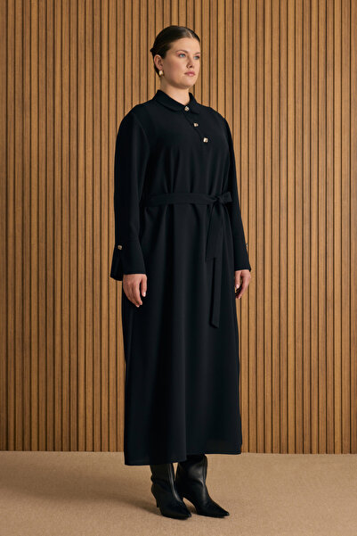 Aker Yakası Düğmeli Elbise