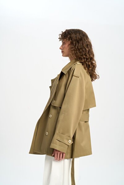 MAI STUDIOS CO. Tyra Haki Kemerli Kısa Trençkot