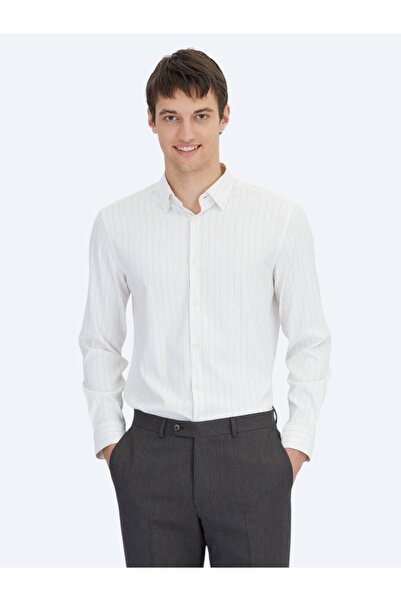 Kip Υφαντό αθλητικό πουκάμισο με ρυθμισμένη εφαρμογή με ρίγες βιζόν