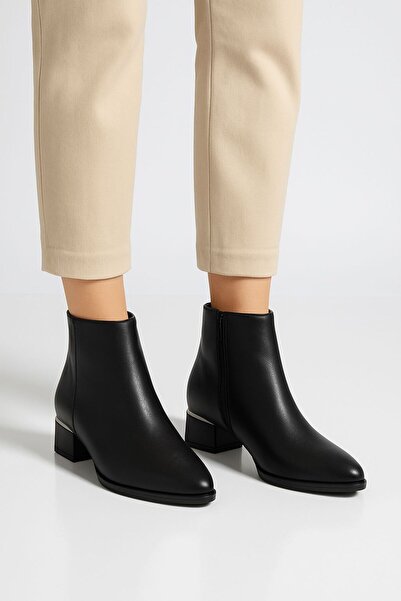topukludünyası Απλές και κομψές γυναικείες μπότες με φερμουάρ