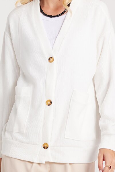 Tudors Women's Relax Fit Comfortable Cut Knitted Fabric Double Pocket V-Neck Ecru Cardigan