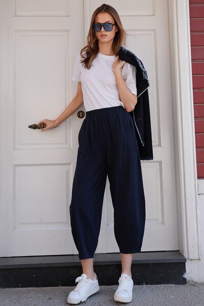 VAGGON Women's Navy Blue Elastic Waist Balloon Cut Gabardine Trousers Vs01212