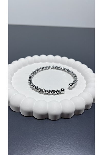 Valaris Jewelry سوار مرن ذو ملمس فضي اللون |   سوار مينيمال للجنسين