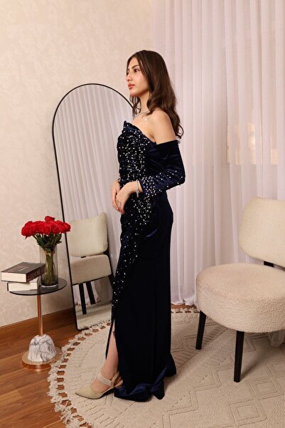 Generic Dark blue evening dress embroidered with pearls