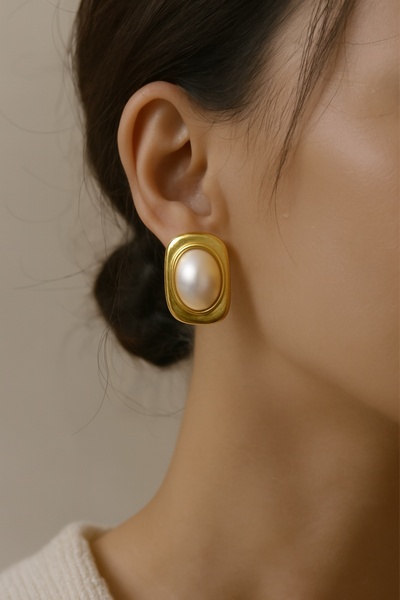 Kokoş Steel Earrings with Pearl Detail Gold