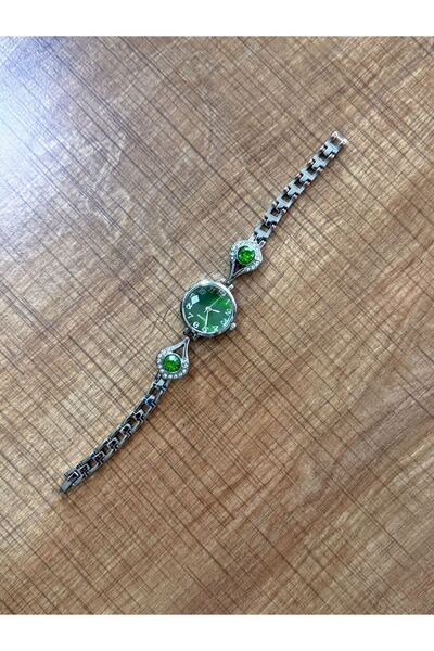 LOOQ Zircon Stone Detailed Women's Wristwatch Vintage