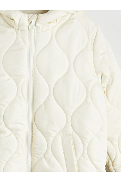 LC Waikiki Lcw Eco Ecru Hooded Quilted Patterned Girl's Coat