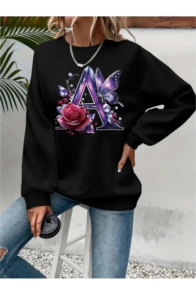 SVART WEAR سترة رياضية مطبوعة بياقة دائرية وحجم كبير مصنوعة من ثلاث خيوط مع ت...