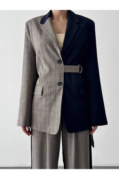 Yasemin Özdemir Ekoseli blazer ceket