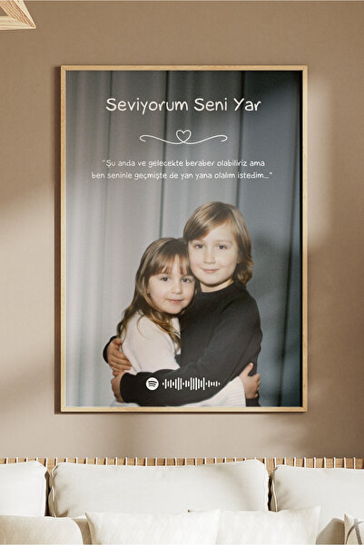 Sürpriz Vakti Kişiye Özel Çocukluk Fotoğraflı Müzik Posteri | İsim, Mesaj ve Anılarla Özel Hediye Tasarımı
