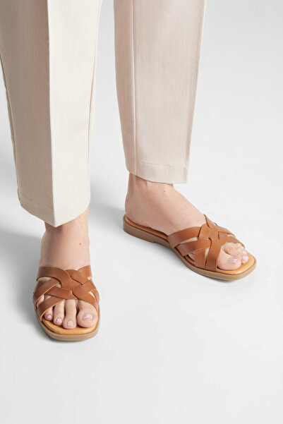 LASOCKI γυναικεία σαγιονάρα 5905588654384 Καφέ