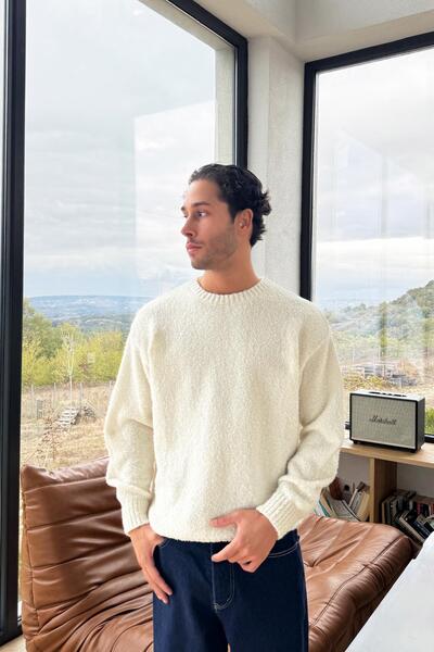 Flaw Wear Plush Ecru Basic Sweater