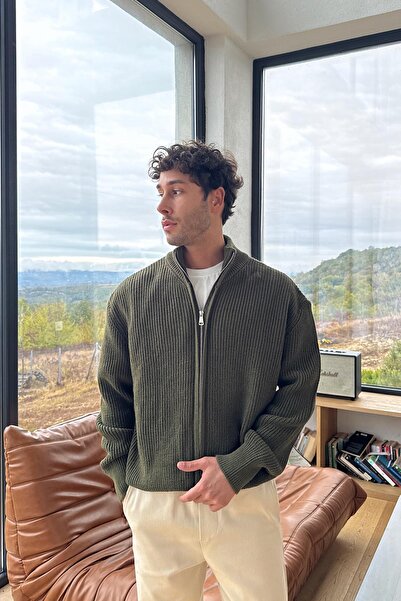 Flaw Wear Zippered Knitted Cardigan