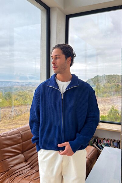 Flaw Wear Zippered Knitted Cardigan