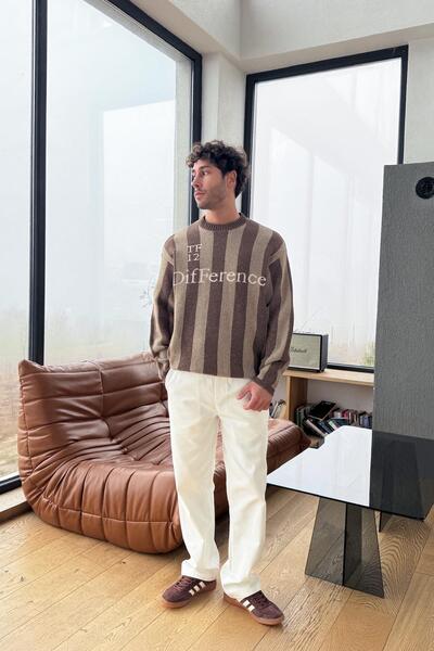 Flaw Wear Пуловер с принт „Разлика“