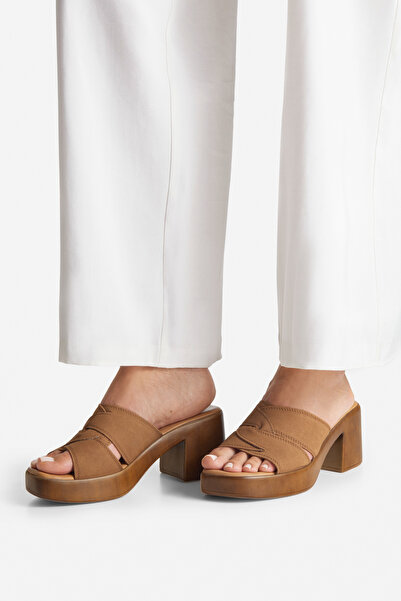 LASOCKI γυναικεία σαγιονάρα 5905588618607 Καφέ