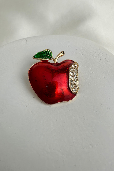 Modex Kırmızı Mineli Taş Detaylı Yarım Elma Broş (3cm)