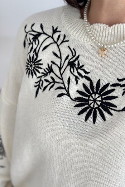 FEMELLE Pulover tricotat oversize cu broderie albă, mărime standard