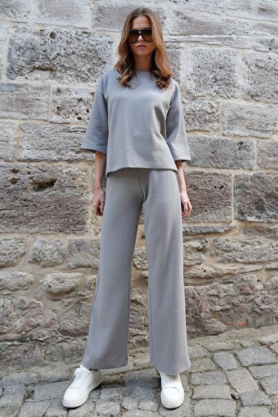 VAGGON Γυναικεία γκρι πλεκτή μπλούζα με λαιμόκοψη και παντελόνι Palazzo Vs01224