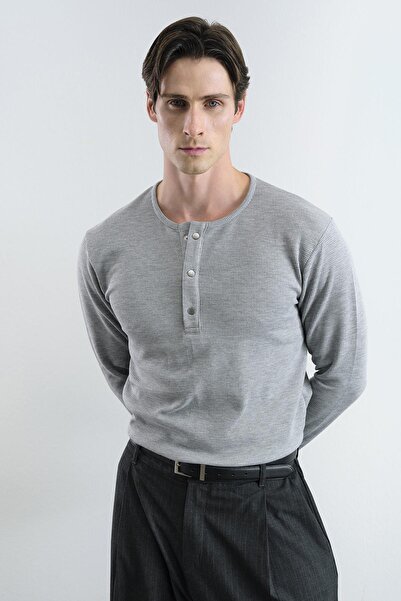 GIESTO ΜΕΤΑΛΛΙΚΟ ΜΑΚΡΥΜΑΝΙΚΟ ΜΑΚΡΥΜΑΝΙΚΟ ΜΠΛΟΥΖΑ ΣΕ ΓΚΡΙ ΧΡΩΜΑ