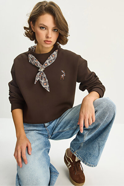 Bianco Lucci Kadın Fular Detaylı Ceylan Nakışlı Üç İplik Şardonlu Oversize Sweatshirt 6916 60283615