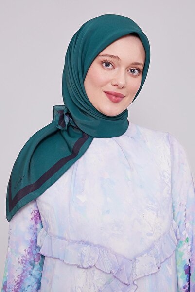 Levidor Emerald Edge Stripe Aura Scarf