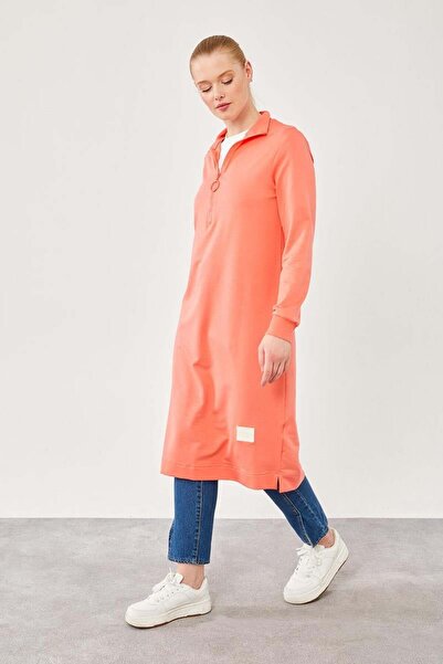 Levidor تونيك طويل بياقة مرجانية وسحاب للإغلاق