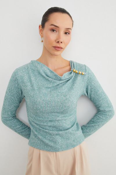 Fulla Moda Μπλούζα με γιακά με αξεσουάρ ώμου