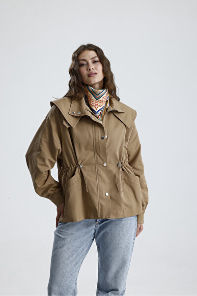 GACA COLLECTION DARA Trenckot Beli Büzgülü Dik Yaka Cepli Su Geçirmez Kısa Trenc