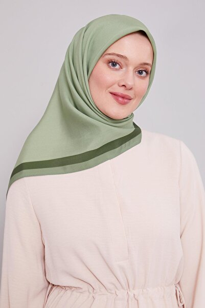Levidor Green Edge Stripe Aura Scarf
