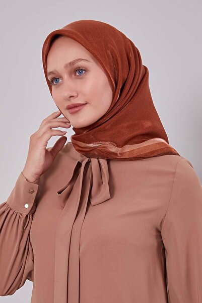 Levidor Tile Amber Scarf