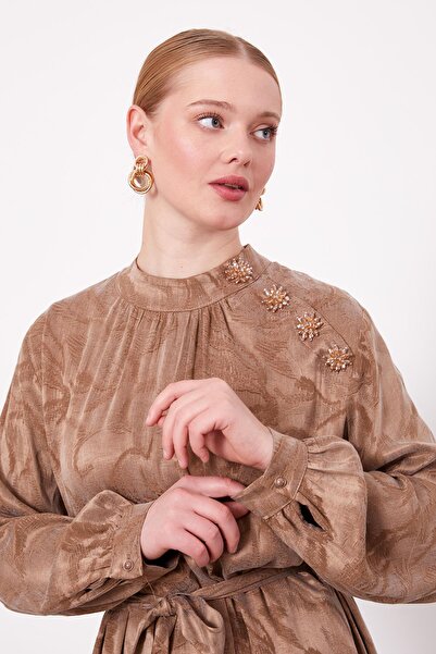 Levidor VİZON Yakası Taş Detaylı Cupra Elbise