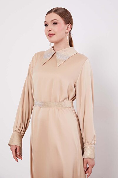 Levidor Σατέν Φόρεμα με Λεπτομέρεια από Πέτρα σε Μπεζ Χρώμα