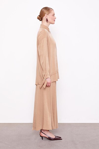 Levidor Camel Pocket Detailed Two-Piece Suit