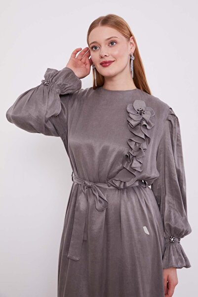 Levidor Gray Dress with Flower Accessories