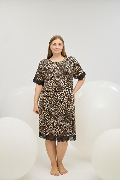 Sevim قميص نوم نسائي كبير الحجم بأكمام قصيرة وتفاصيل من الدانتيل وطبعة الفهد C0T5N861