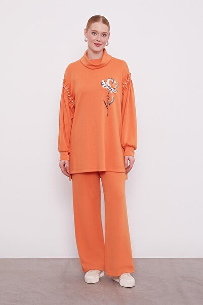 Levidor Αθλητικό κοστούμι με λεπτομέρεια με μανίκια με πέρλες πορτοκαλί