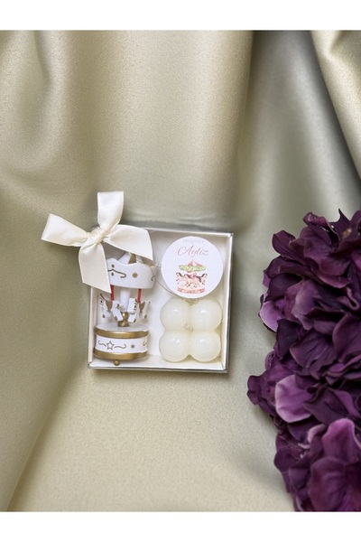 Florial Design 10 Adet kişiye özel etiketiyle fiyonk detaylı Atlıkarınca ve b...