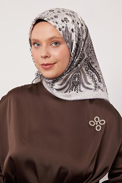 Levidor Beige Leaf Pattern Twill Silk Scarf