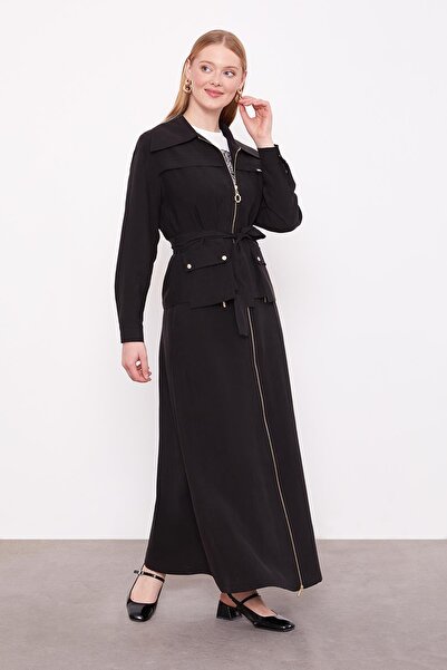 Levidor Black Belt Detailed Skirt Suit