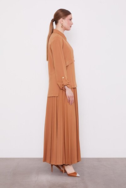 Levidor Camel Stone Collar Detail Pleated Skirt Set
